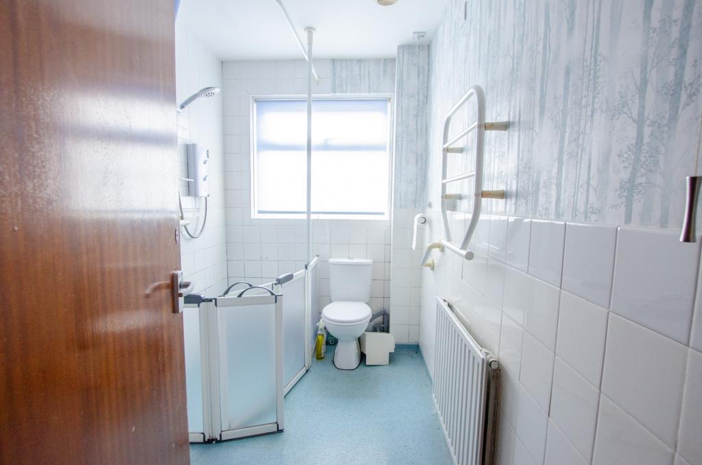 1 Whitestone Crescent TPS Bodmin 01208 74182-10
