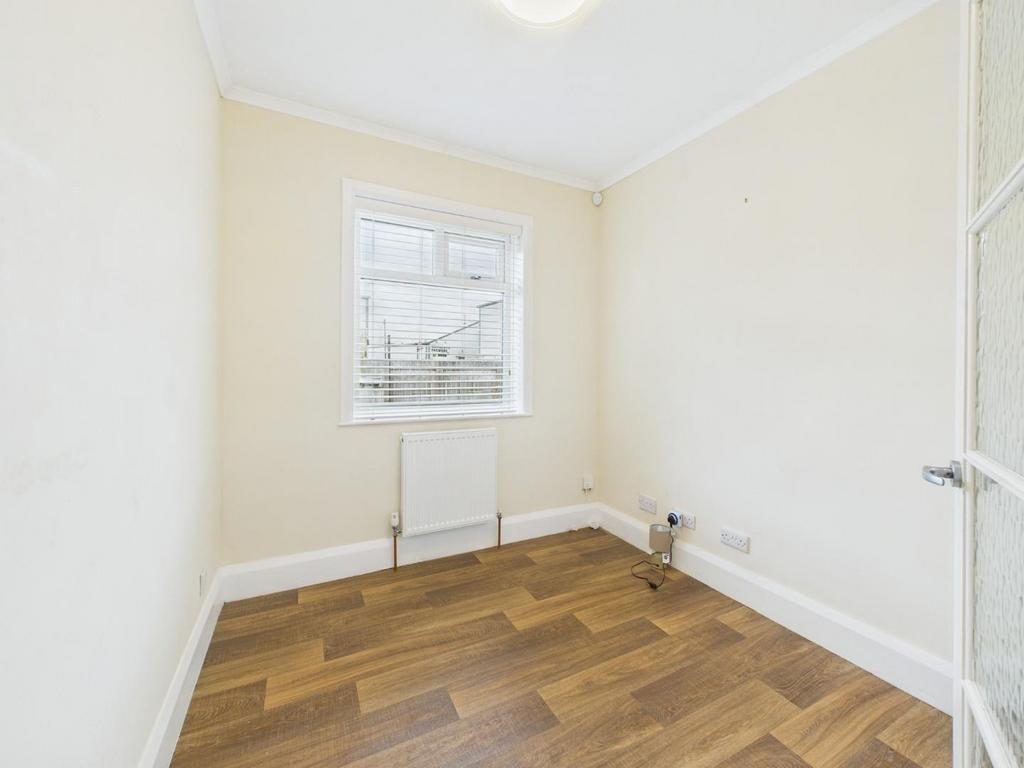 CAM04899 G0-PR0199-STILL013.jpg