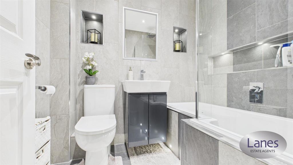 CAM05136 G0-PR0141-STILL005.jpg