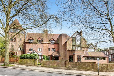 3 bedroom apartment for sale, Fitzjohns Avenue, Hampstead