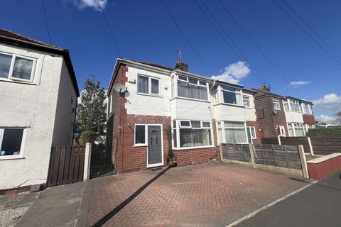 Greg Street, Reddish