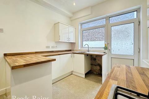 2 bedroom end of terrace house for sale, Ditchfield Road, Cheshire WA8