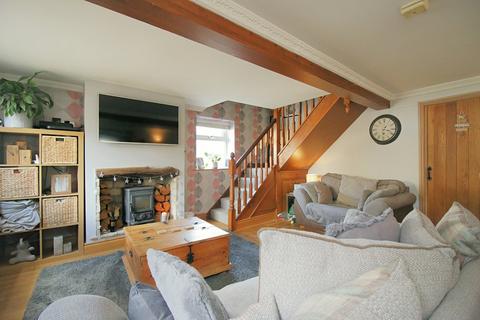 12 North Fold, Bradford, BD10 9PD