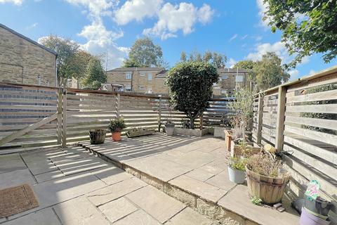 12 North Fold, Bradford, BD10 9PD