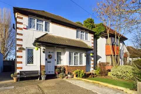 undefined, The Fairway, Ruislip, HA4
