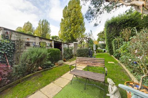 undefined, The Fairway, Ruislip, HA4