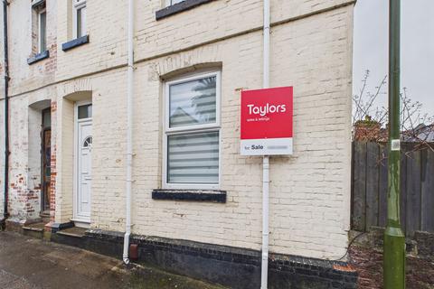 4 bedroom end of terrace house for sale, Goshen Road, Torquay