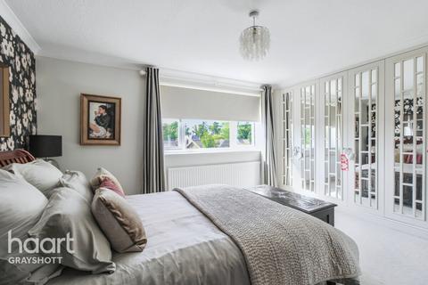 4 bedroom detached house for sale, The Boreen, Headley Down