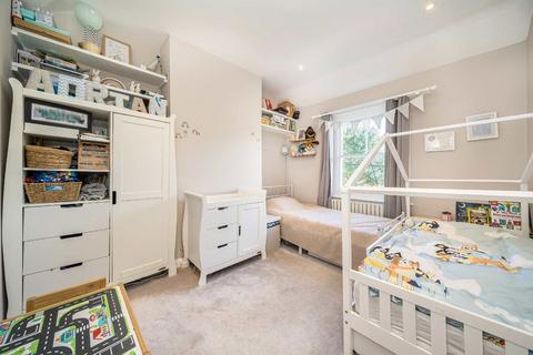 undefined, Milton Road, Hampton TW12