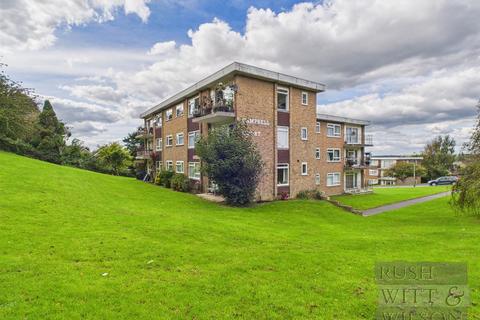 2 bedroom flat for sale, Gresham Way, St. Leonards-On-Sea