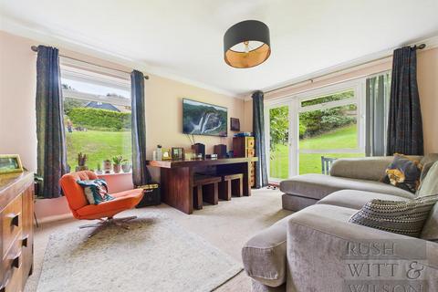 2 bedroom flat for sale, Gresham Way, St. Leonards-On-Sea