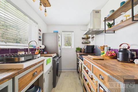 2 bedroom flat for sale, Gresham Way, St. Leonards-On-Sea
