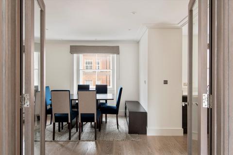3 bedroom flat to rent, North Audley Street, London, W1K
