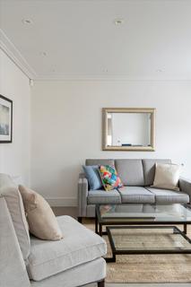 3 bedroom flat to rent, North Audley Street, London, W1K
