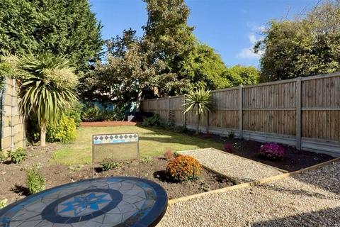 5 bedroom semi-detached house for sale, Queens Gardens, Herne Bay