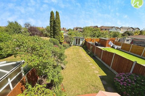 4 bedroom semi-detached house for sale, Chamberlain Avenue, Corringham, SS17