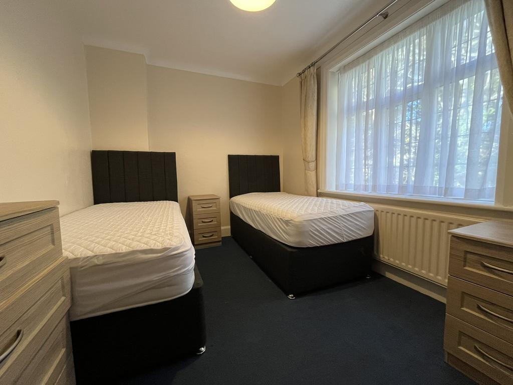 Bed 4