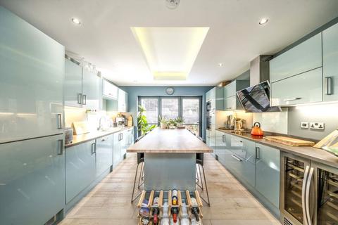 undefined, Montgomery Road, London W4
