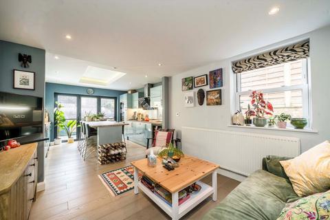 undefined, Montgomery Road, London W4