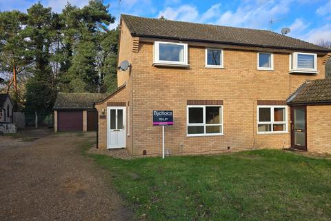 3 bedroom semi-detached house to rent, Anderson Walk, Bury St Edmunds