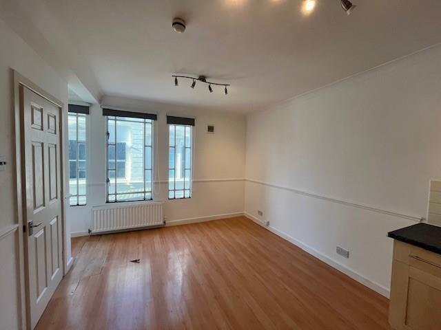 Living area.jpg