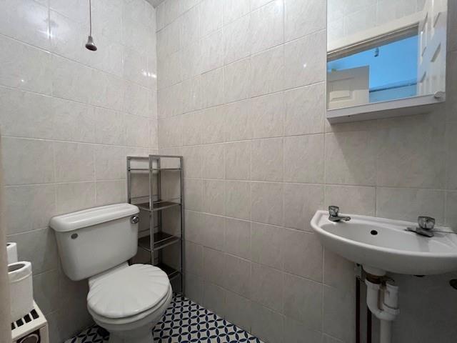 WC.jpg