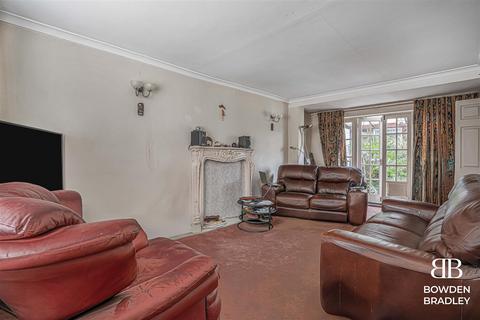undefined, Theydon Grove, Woodford Green