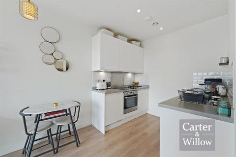 1 bedroom apartment for sale, Harbard Close, Barking, Essex