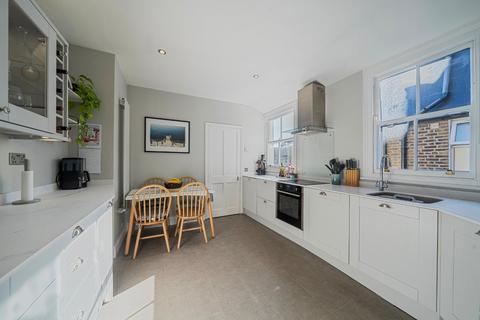 16a Quicks Road, London, SW19 1EZ