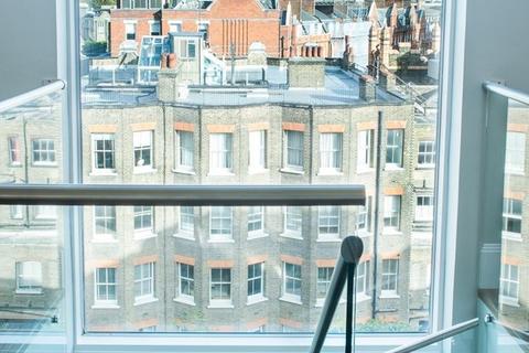 3 bedroom flat to rent, London W8