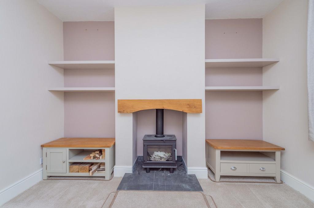Snug Emily Dimelow Ewemove Whitchurchand Nantwich