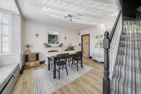 undefined, Heathfield Crescent, Kidderminster