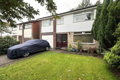 33 Cemetery Road, Royton, Oldham, OL2 5SW