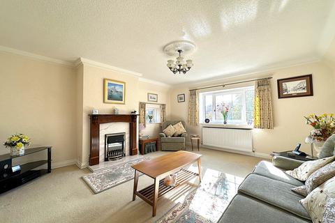 undefined, Holbeck Hill, Albany House, YO11