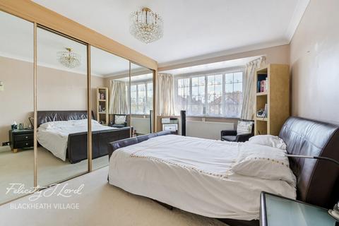 undefined, Woodyates Road, London SE12