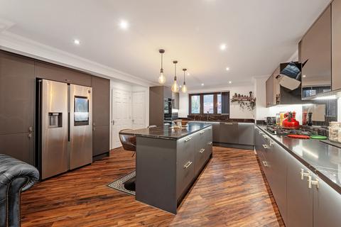 6 bedroom detached house for sale, Haverhill Road, Cambridge, CB21