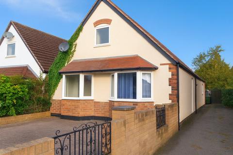 undefined, Wrens Avenue, Greater London TW15