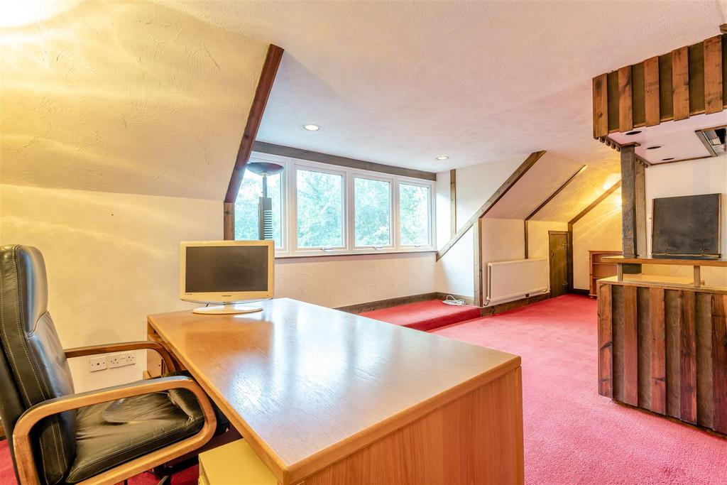 8664327-interior11.jpg