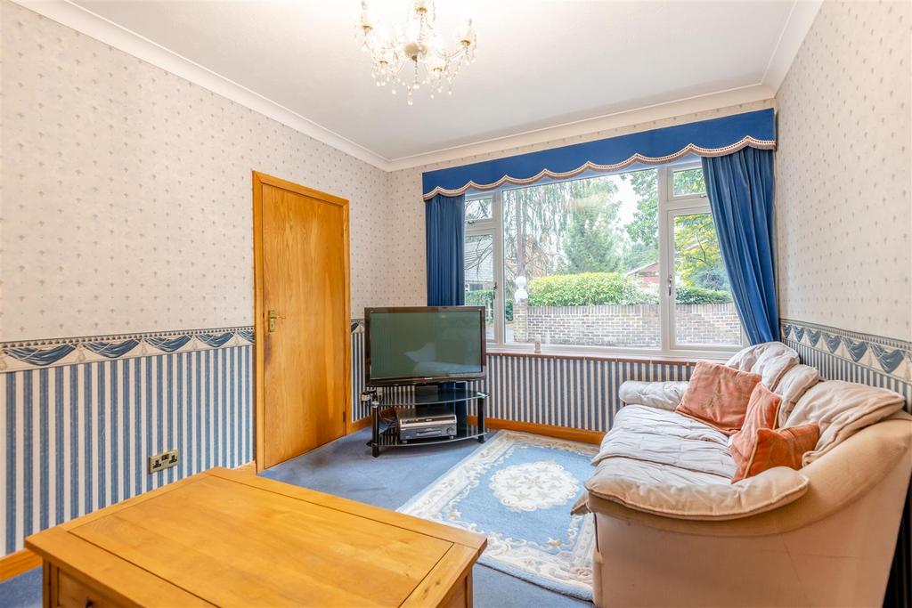 8664327-interior21.jpg