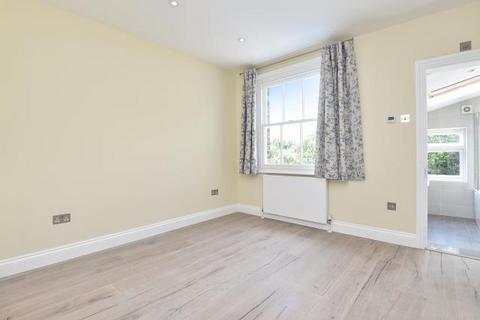 undefined, Sheendale Road,  Richmond,  TW9