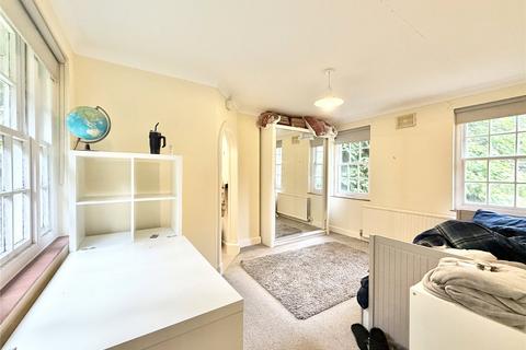 Detached house to rent, Mount Park Road, Harrow HA1