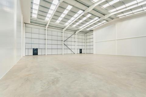 Warehouse to rent, 41 College Rd Aylesbury HP22 5EW