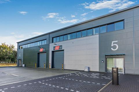 Warehouse to rent, 41 College Rd Aylesbury HP22 5EW