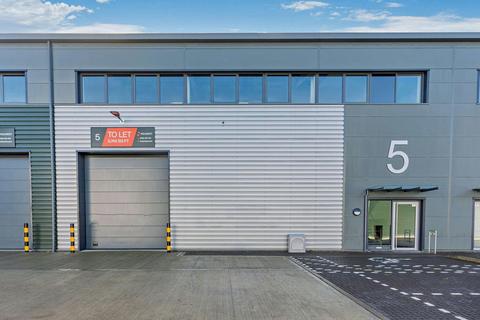 Warehouse to rent, 41 College Rd Aylesbury HP22 5EW