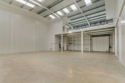 Warehouse to rent, 41 College Rd Aylesbury HP22 5EW