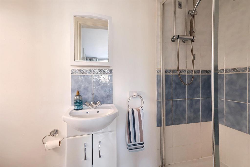 Marshall Close Calverton, Nottingham, NG14 6 RE