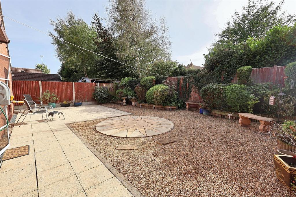 Marshall Close Calverton, Nottingham, NG14 6 RE