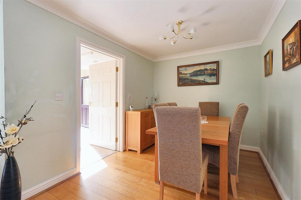 Marshall Close Calverton, Nottingham, NG14 6 RE