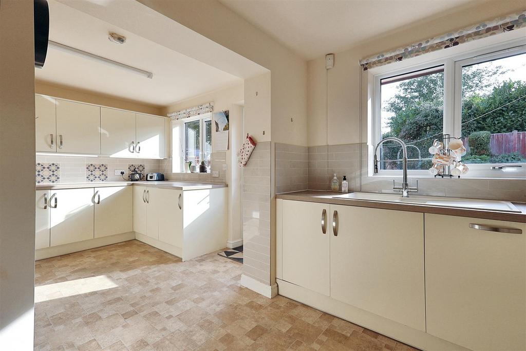 Marshall Close Calverton, Nottingham, NG14 6 RE