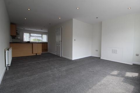3 bedroom maisonette to rent, Ebberns Road, Hemel Hempstead HP3